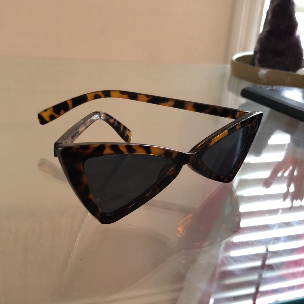 Shop Elle A - Kitty Kat Sunglasses (Tortoise)